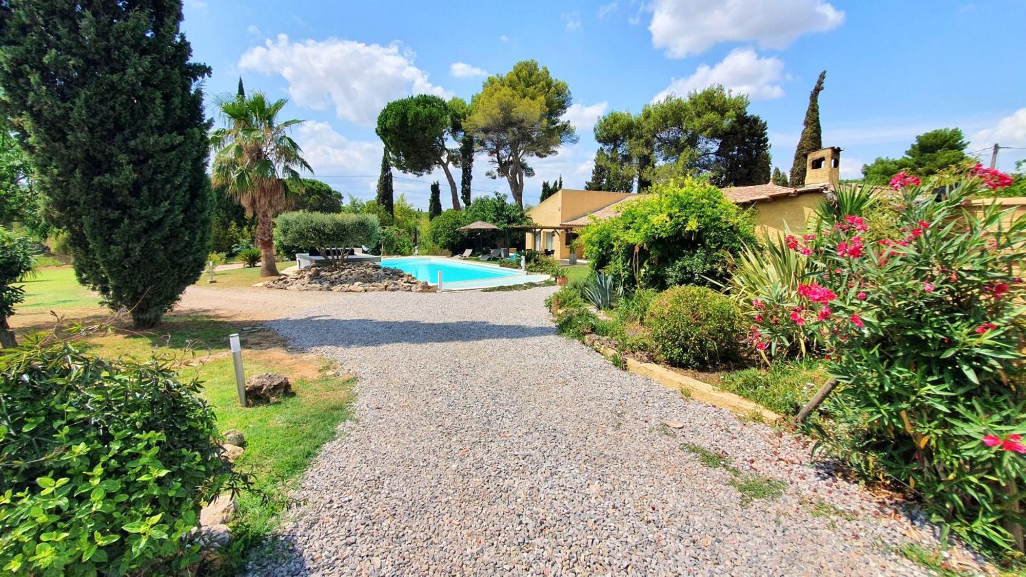 Villa Spacieuse A Beziers Avec Piscine Privee Et Jacuzzi Kültér fotó