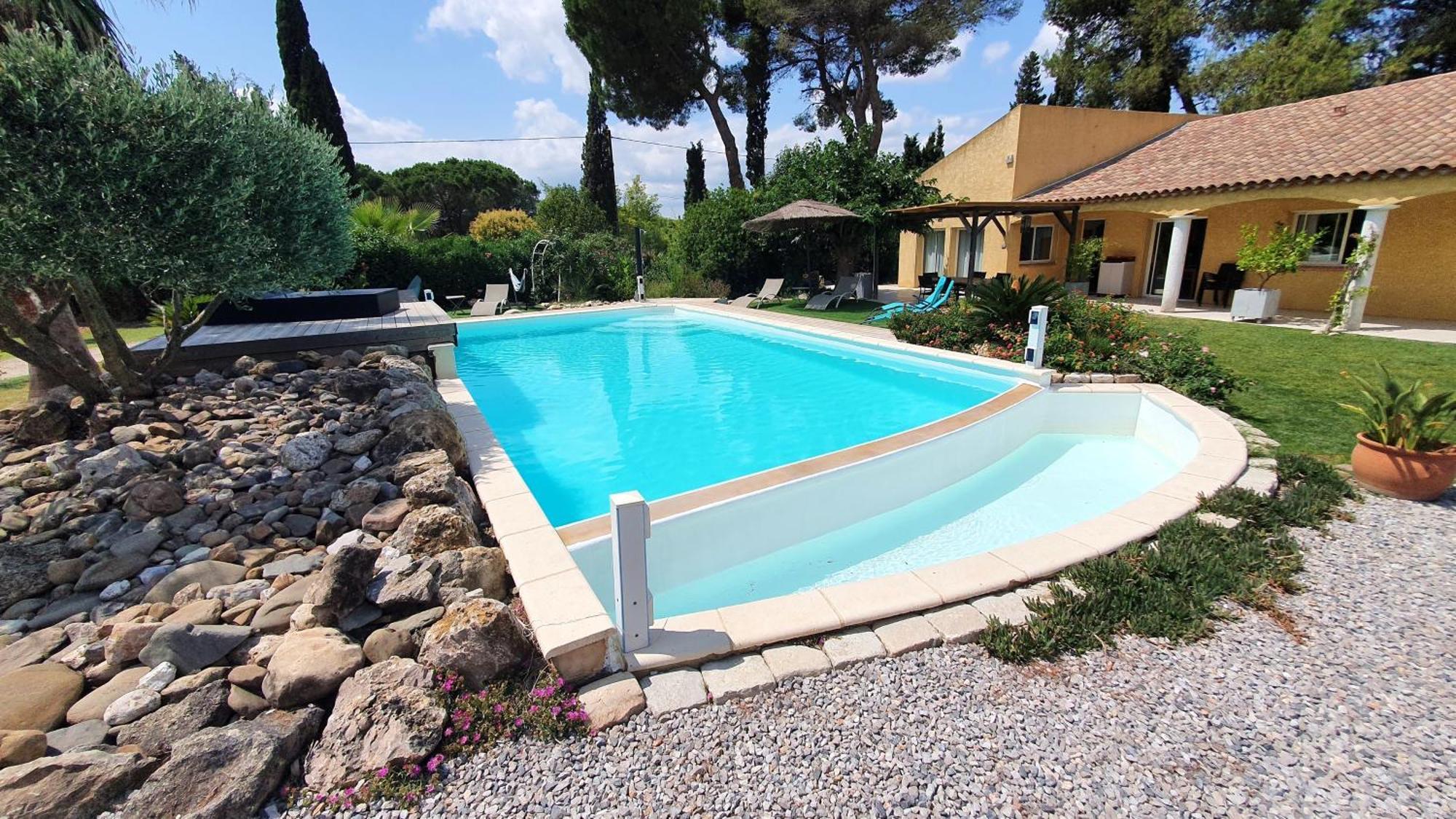 Villa Spacieuse A Beziers Avec Piscine Privee Et Jacuzzi Kültér fotó